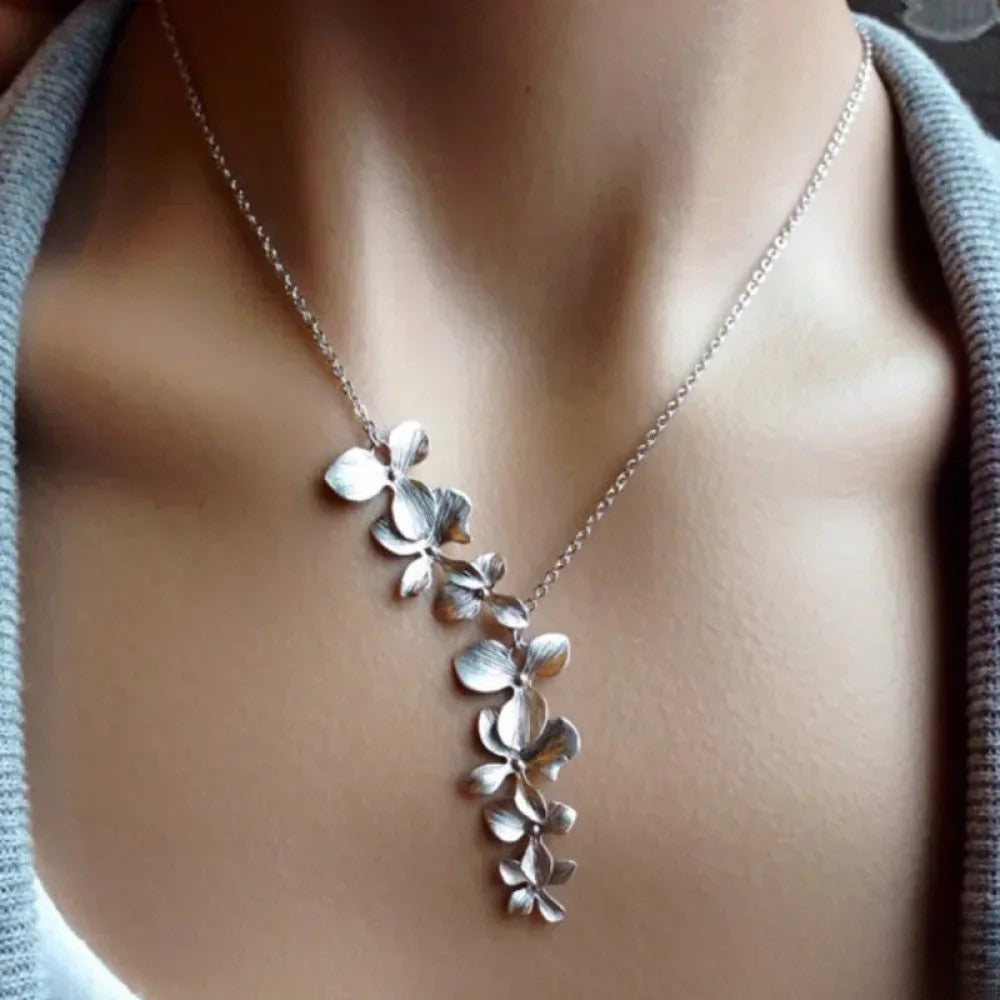 Antique Silver Flower Necklace