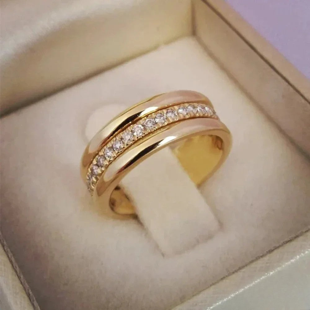 Elegant double ring with zirconia embellishments