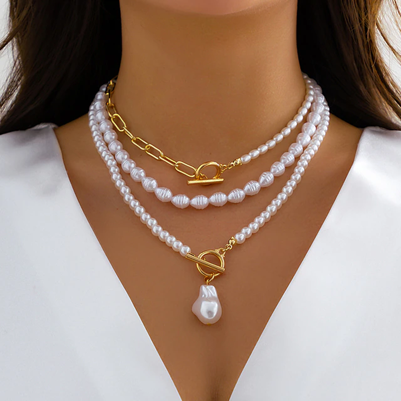 Vintage Pearl Necklace in Layered Design